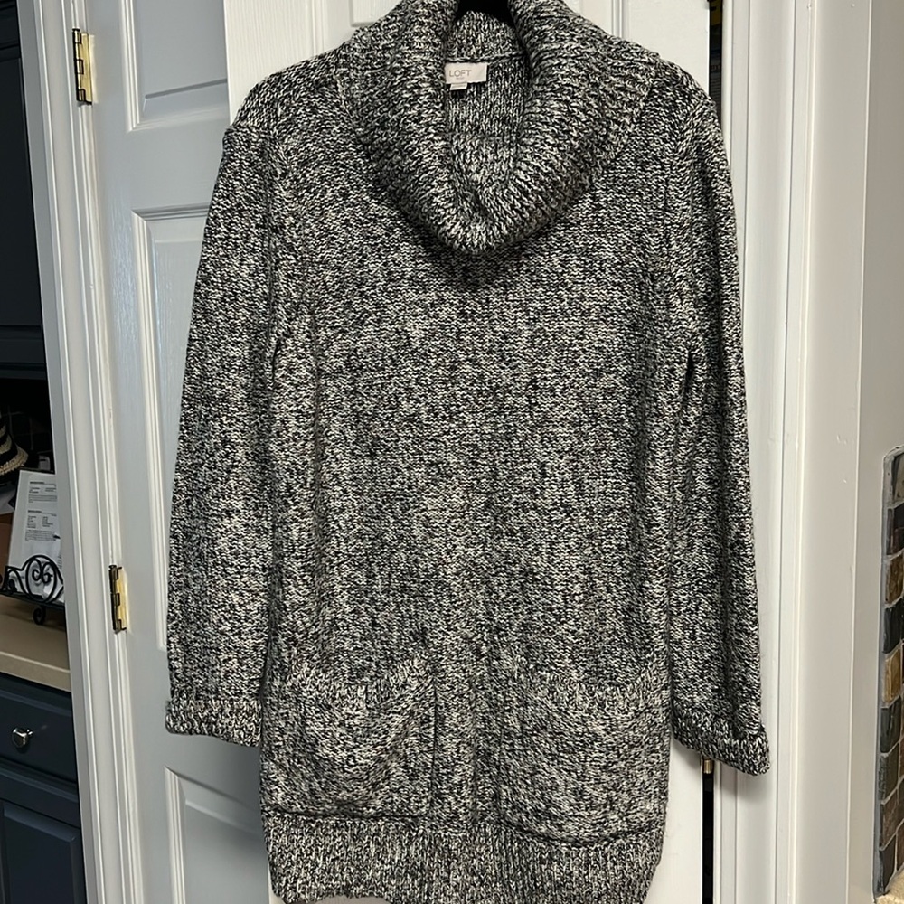 Ladies Long Loft Sweater Size Large